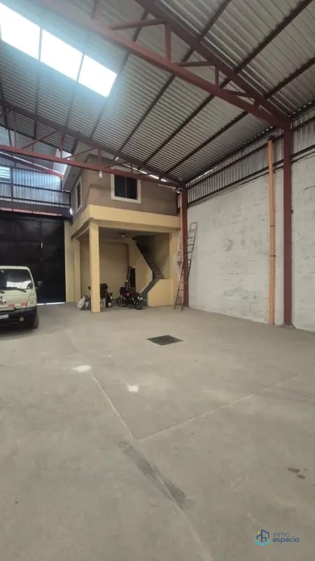 Bodega en renta- San Cristobal — Bodega / Ofibodega en Alquiler en Pinares de San Cristobal, Zona 8 Mixco, Guatemala, Ciudad — foto 5 de 17