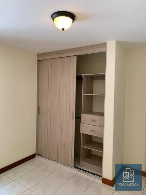 Apartamento con jardín en venta, Zona 10 — Apartamento en Venta en Zona 10, Guatemala, Ciudad — foto 8 de 9