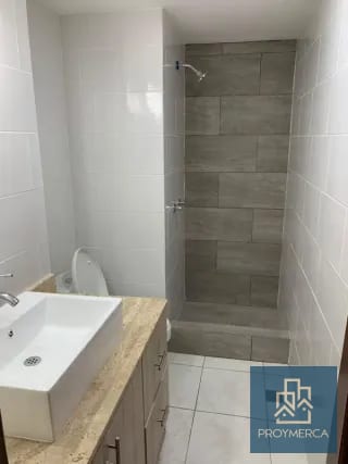 Apartamento con jardín en venta, Zona 10 — Apartamento en Venta en Zona 10, Guatemala, Ciudad — miniatura 7 de 9