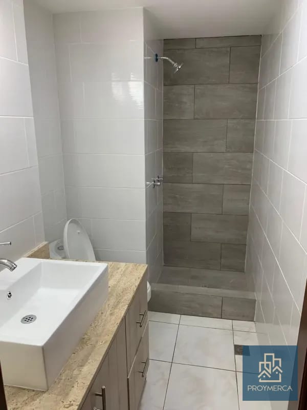 Apartamento con jardín en venta, Zona 10 — Apartamento en Venta en Zona 10, Guatemala, Ciudad — foto 7 de 9