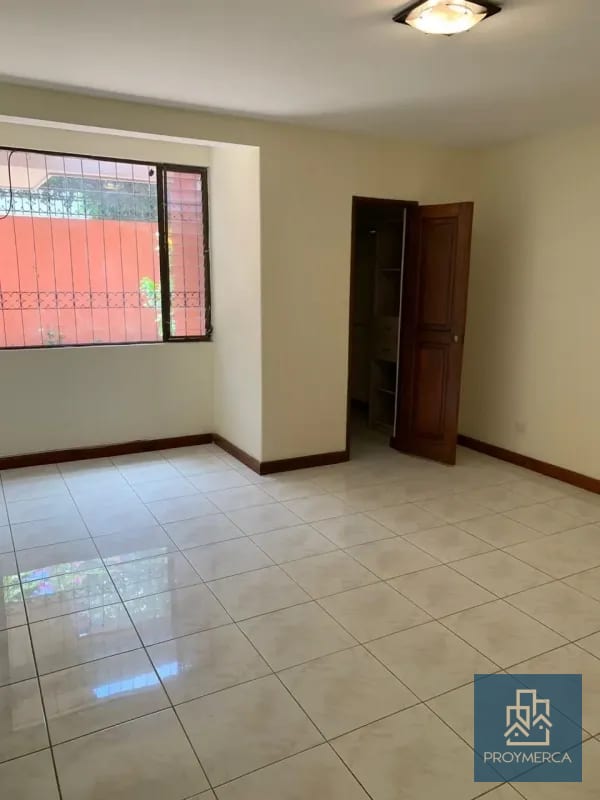 Apartamento con jardín en venta, Zona 10 — Apartamento en Venta en Zona 10, Guatemala, Ciudad — foto 4 de 9