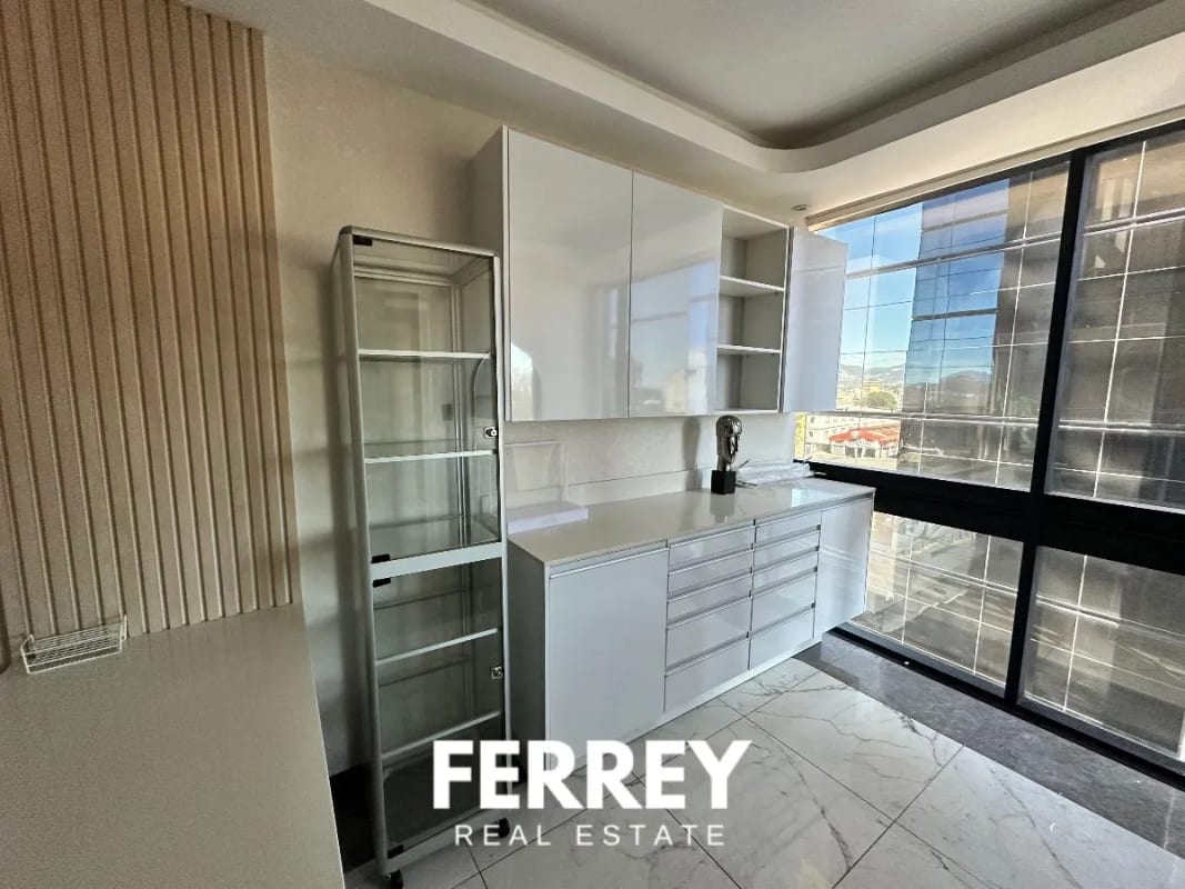 🏥 Clínica en Venta – Zona 10 — Oficina en Venta en Zona 10, Guatemala, Ciudad — foto 4 de 12