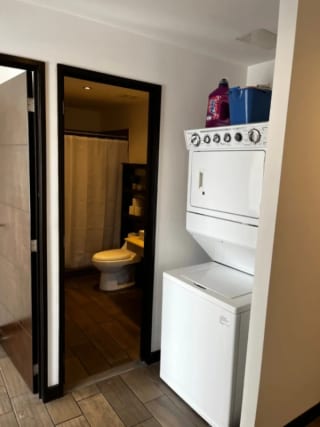 Apartamento amueblado en Zona 10 — Apartamento en Alquiler en Zona 10, Guatemala, Ciudad — miniatura 2 de 5