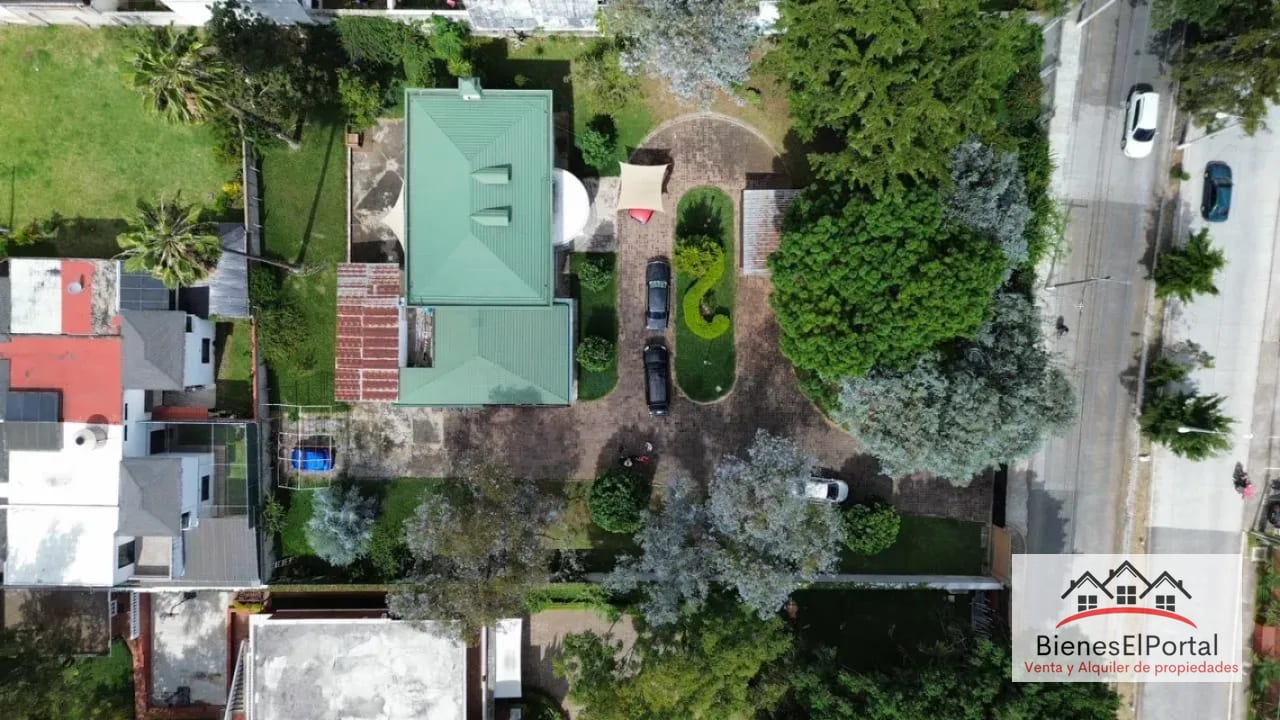 Propiedad con terreno amplio en San Cristóbal — Casa en Venta en Zona 8 Mixco, Guatemala, Ciudad — foto 3 de 4