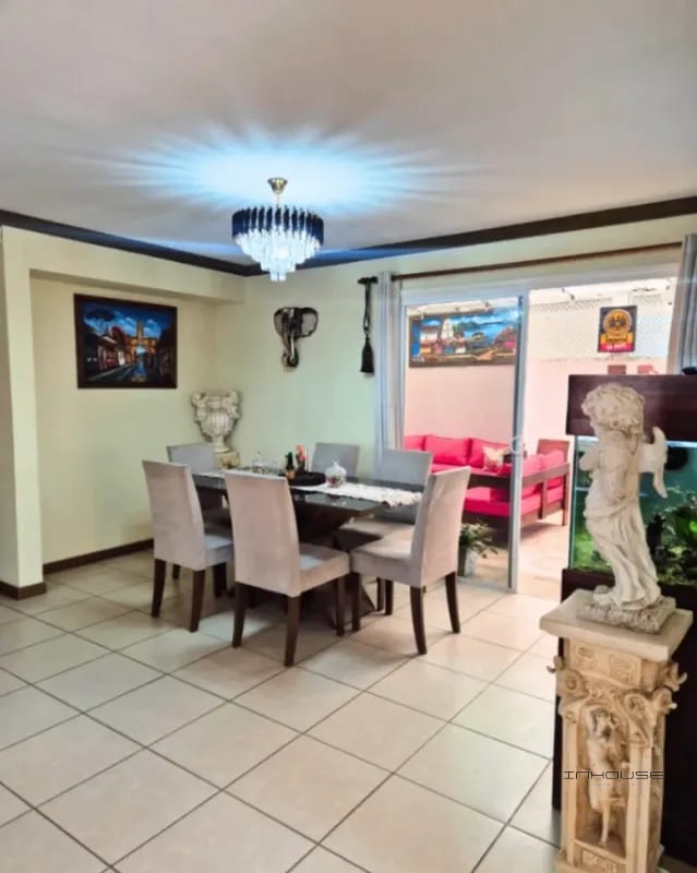 CASA EN VENTA EN CAES KM 29 CON PISCINA — Casa en Venta en Villas de San Martin de Allende, Carretera a El Salvador, Guatemala, Ciudad — foto 4 de 9