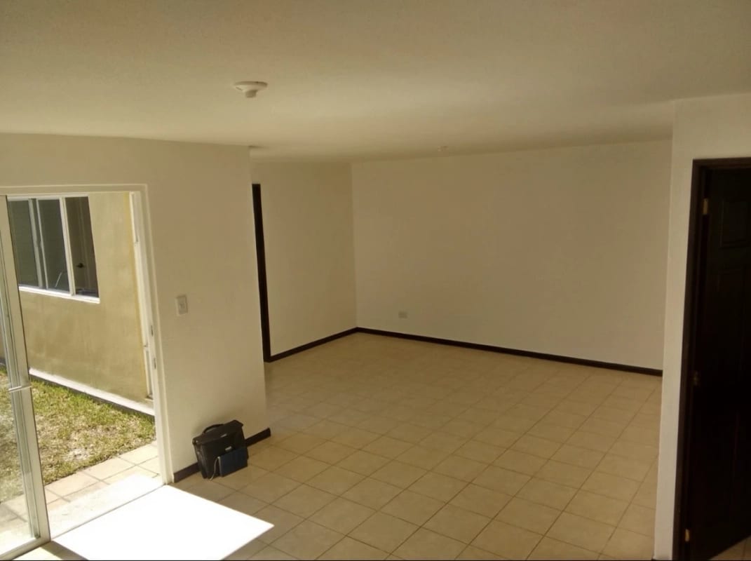 Venta amplia casa Km 30.5 Carr. El Salvador | Alamedas de Santo Domingo — Casa en Venta en Alamedas de Santo Domingo, Carretera a El Salvador, Guatemala, Ciudad — foto 15 de 16