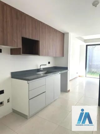 CASA EN ALQUILER – Condominio Danté Kanajuyú, Zona 16 — Casa en Alquiler en Zona 16, Guatemala, Ciudad — miniatura 14 de 15
