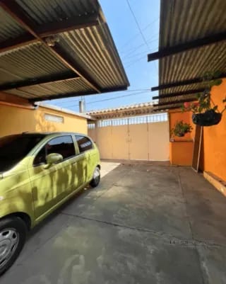 CASA EN VENTA EN SAN CRISTÓBAL DE UN NIVEL ESTILO GRANJA — Casa en Venta en Zona 8 Mixco, Guatemala, Ciudad — miniatura 4 de 11