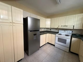 Casa en renta para vivienda u oficina en zona 14 — Casa en Alquiler en Zona 14, Guatemala, Ciudad — miniatura 8 de 15