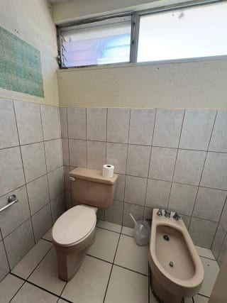 Casa en renta para vivienda u oficina en zona 14 — Casa en Alquiler en Zona 14, Guatemala, Ciudad — miniatura 4 de 15