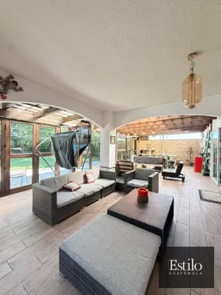 CASA EN VENTA LA FONTANA — Casa en Venta en Carretera a El Salvador, Guatemala, Ciudad — miniatura 3 de 15