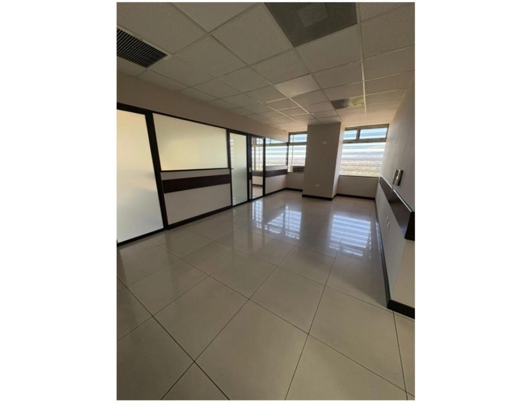 Oficinas en Venta en Centro Empresarial Zona Pradera – Zona 10 — Oficina en Venta en Zona Pradera, Zona 10, Guatemala, Ciudad — foto 6 de 14