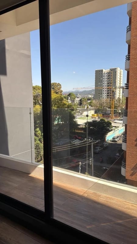 Vive cerca de todo!!!!! — Apartamento en Venta en Moretti, Zona 10, Guatemala, Ciudad — foto 2 de 5