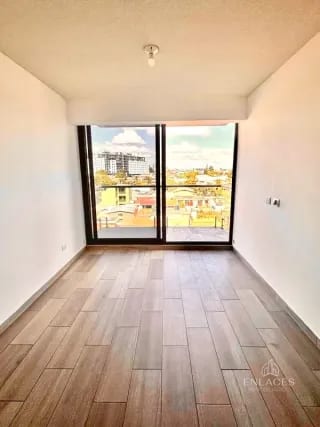 Zona 11 • Apartamento en Venta • Edificio Aralia — Apartamento en Venta en Aralia Mariscal, Zona 11, Guatemala, Ciudad — miniatura 2 de 14