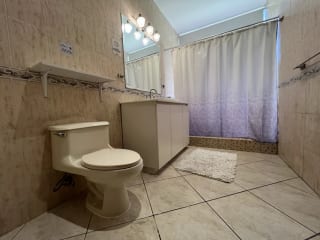 Renta amplio apartamento amueblado 3 Dormitorios | Milenia Zona 10 — Apartamento en Alquiler en Milenia, Zona 10, Guatemala, Ciudad — miniatura 7 de 17