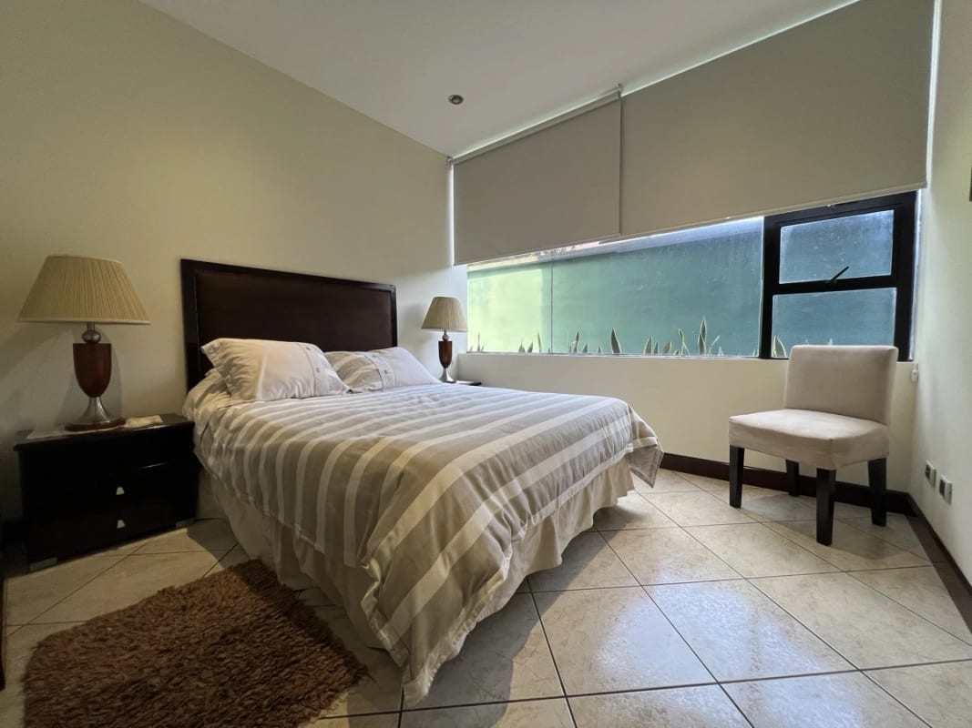 Renta amplio apartamento amueblado 3 Dormitorios | Milenia Zona 10 — Apartamento en Alquiler en Milenia, Zona 10, Guatemala, Ciudad — foto 6 de 17
