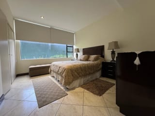 Renta amplio apartamento amueblado 3 Dormitorios | Milenia Zona 10 — Apartamento en Alquiler en Milenia, Zona 10, Guatemala, Ciudad — miniatura 4 de 17