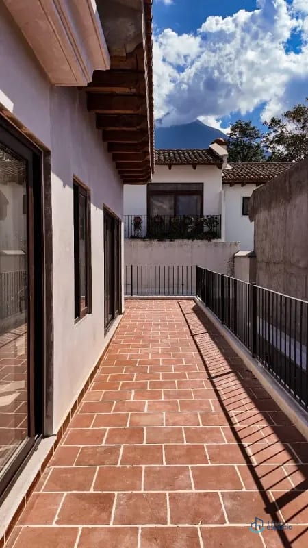 Casas en venta- Residencia de lujo en Club Residencial Franciscanos — Casa en Venta en Ciudad Vieja, Sacatepéquez — foto 16 de 17