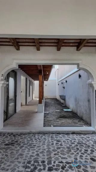 Casas en venta- Residencia de lujo en Club Residencial Franciscanos — Casa en Venta en Ciudad Vieja, Sacatepéquez — miniatura 9 de 17
