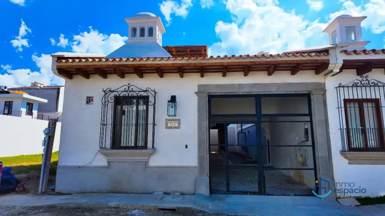 Casas en venta- Residencia de lujo en Club Residencial Franciscanos — Casa en Venta en Ciudad Vieja, Sacatepéquez — foto 7 de 17
