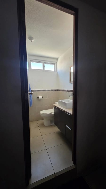 VENDO HERMOSA CASA DE ESQUINA EN CONCOMINIO BELLA VISTA CIUDAD SAN CRISTOBAL, ZONA 8 MIXCO — Casa en Venta en Bella Vista de San Cristobal II, Zona 8 Mixco, Guatemala, Ciudad — foto 13 de 15