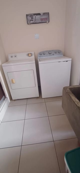 VENDO HERMOSA CASA DE ESQUINA EN CONCOMINIO BELLA VISTA CIUDAD SAN CRISTOBAL, ZONA 8 MIXCO — Casa en Venta en Bella Vista de San Cristobal II, Zona 8 Mixco, Guatemala, Ciudad — miniatura 3 de 15