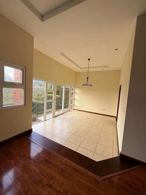 Alquiler de casa en La Rioja Carr. Salvador Km. 20.5 a Fraijanes — Casa en Alquiler en Fraijanes, Carretera a El Salvador, Guatemala, Ciudad — foto 13 de 14