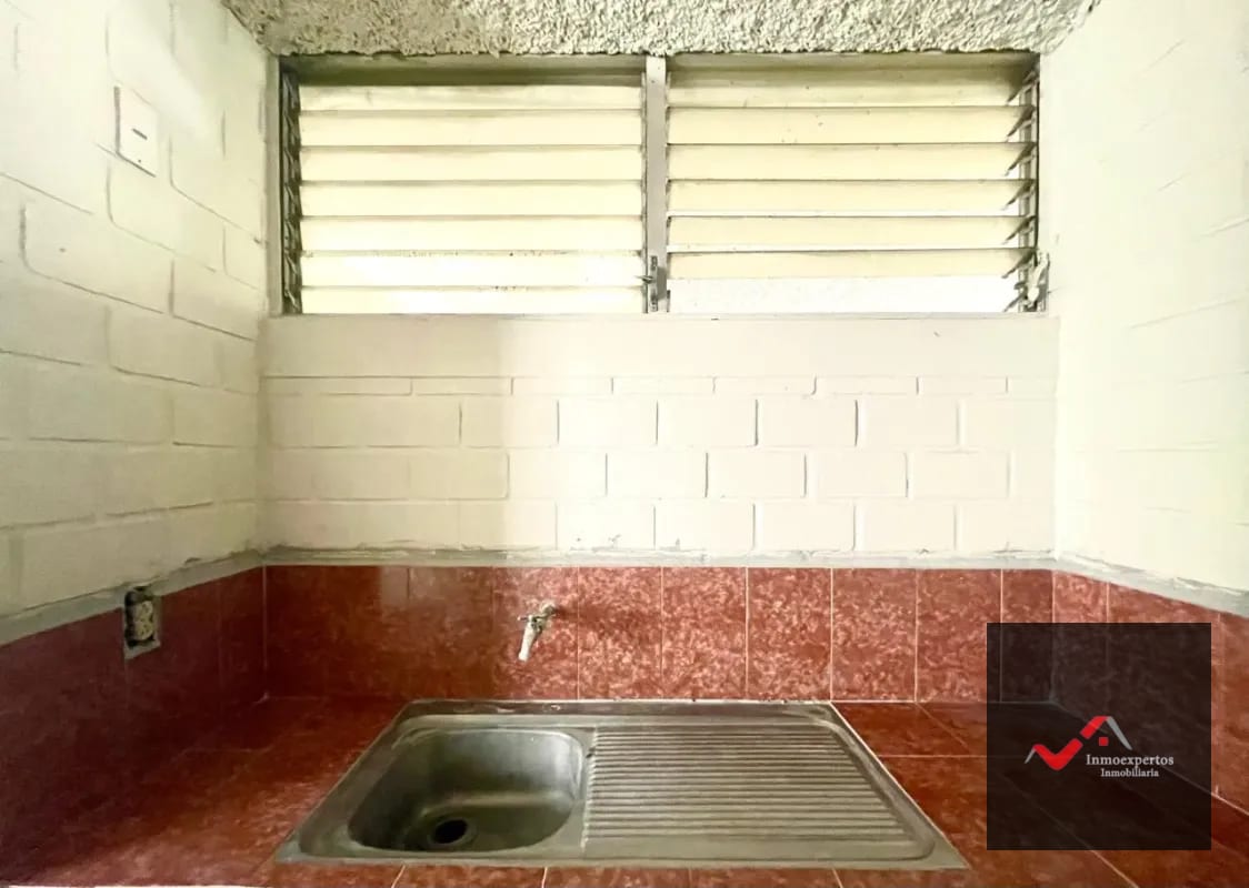 CASA EN VENTA BALCONES DE SAN CRISTÓBAL, ZONA 8 MIXCO — Apartamento en Venta en Zona 8 Mixco, Guatemala, Ciudad — foto 15 de 17