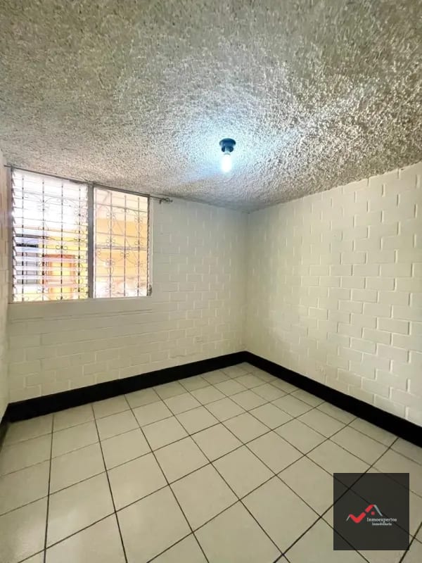 CASA EN VENTA BALCONES DE SAN CRISTÓBAL, ZONA 8 MIXCO — Apartamento en Venta en Zona 8 Mixco, Guatemala, Ciudad — foto 9 de 17