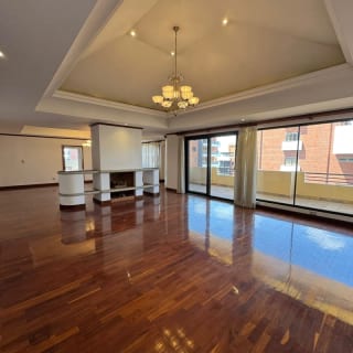 Apartamento en venta | 4 hab | 4 parqueos | Torre Castelar zona 10 — Apartamento en Venta en Torre Castelar, Zona 10, Guatemala, Ciudad — miniatura 11 de 13