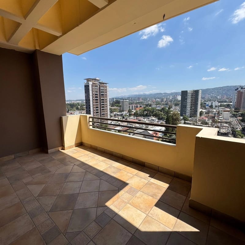 Apartamento en venta | 4 hab | 4 parqueos | Torre Castelar zona 10 — Apartamento en Venta en Torre Castelar, Zona 10, Guatemala, Ciudad — foto 3 de 13