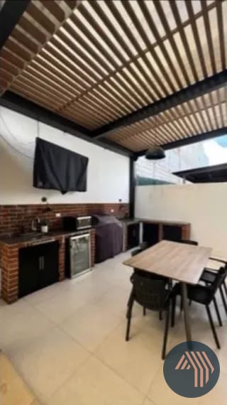 VENTA DE MODERNA CASA EXCELENTE UBICACIÓN - BLV. SAN CRISTOBAL — Casa en Venta en Zona 8 Mixco, Guatemala, Ciudad — miniatura 7 de 12