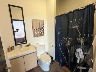 Apartamento Amueblado en Venta – Edificio DiagoSeis, Zona 10 — Apartamento en Venta en Diagoseis, Zona 10, Guatemala, Ciudad — miniatura 3 de 16