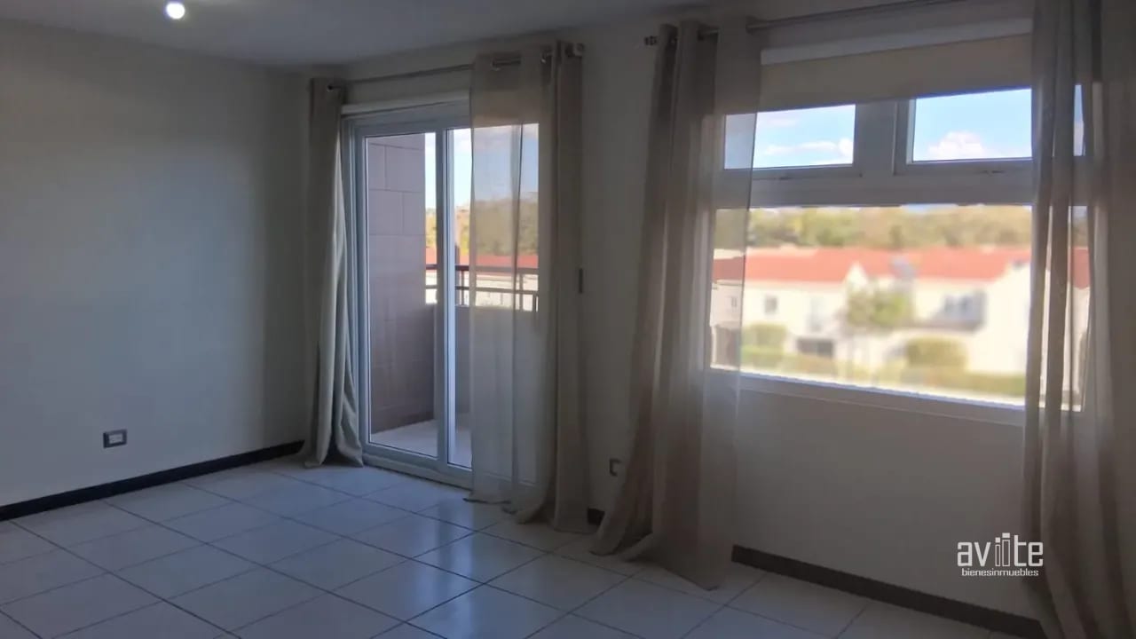 Condado Naranjo, aparamento nivel medio con balcón Q1,450,000 — Apartamento en Venta en Condado Naranjo, Zona 4 Mixco, Guatemala, Ciudad — foto 15 de 15
