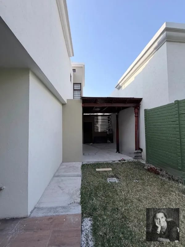 Casa en Venta en Vistas de San Isidro – Zona 16 — Casa en Venta en Vistas de San Isidro, Zona 16, Guatemala, Ciudad — foto 10 de 17