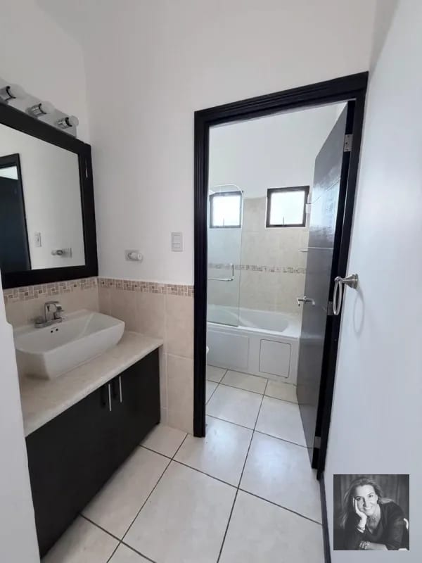 Casa en Venta en Vistas de San Isidro – Zona 16 — Casa en Venta en Vistas de San Isidro, Zona 16, Guatemala, Ciudad — foto 8 de 17