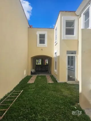 Condado Naranjo, casa Navarra dentro de Alameda Norte   Q2,800,000 — Casa en Venta en Condado Naranjo, Zona 4 Mixco, Guatemala, Ciudad — miniatura 1 de 14