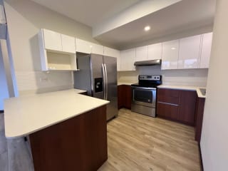 APARTAMENTO RENTA ZONA 15, VH2, 88 MTS2 , 1 DORMITORIO, 1.5 BAÑOS, 2 PARQUEOS TANDEM $1,125 — Apartamento en Alquiler en Vista Hermosa II, Zona 15, Guatemala, Ciudad — miniatura 3 de 8