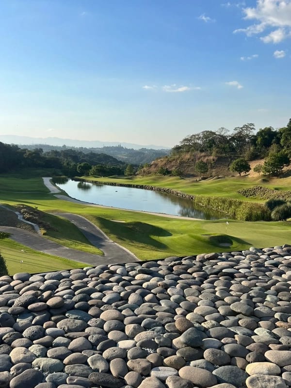 RESIDENCIA DE LUJO - CLUB DE GOLF EL PULTÉ - ZONA 24 — Casa en Venta en Zona 24, Guatemala, Ciudad — foto 9 de 14