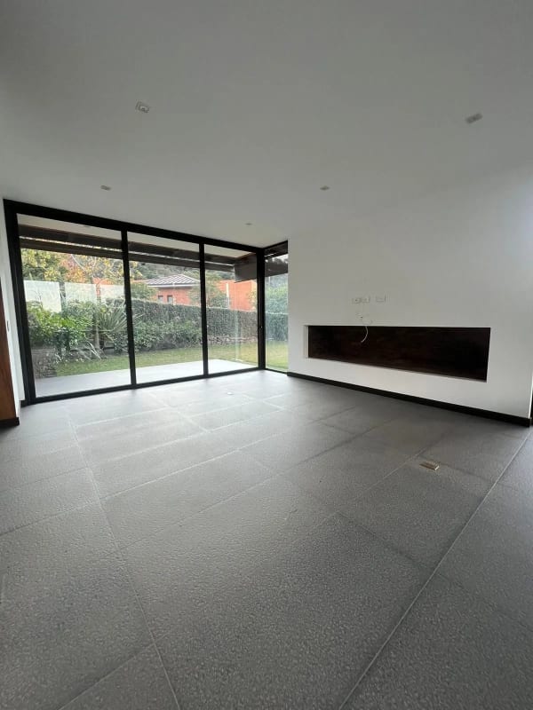 RESIDENCIA DE LUJO - CLUB DE GOLF EL PULTÉ - ZONA 24 — Casa en Venta en Zona 24, Guatemala, Ciudad — foto 3 de 14