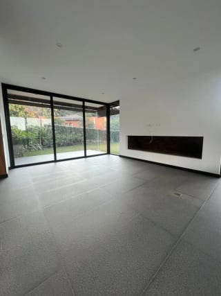 RESIDENCIA DE LUJO - CLUB DE GOLF EL PULTÉ - ZONA 24 — Casa en Venta en Zona 24, Guatemala, Ciudad — miniatura 3 de 14