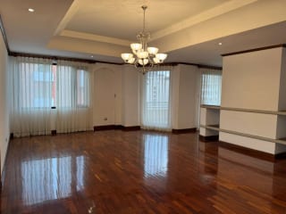 APARTAMENTO EN VENTA ZONA 10 — Apartamento en Venta en Torre Castelar, Zona 10, Guatemala, Ciudad — miniatura 1 de 4