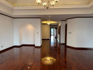 APARTAMENTO EN VENTA ZONA 10 — Apartamento en Venta en Torre Castelar, Zona 10, Guatemala, Ciudad — miniatura 2 de 4