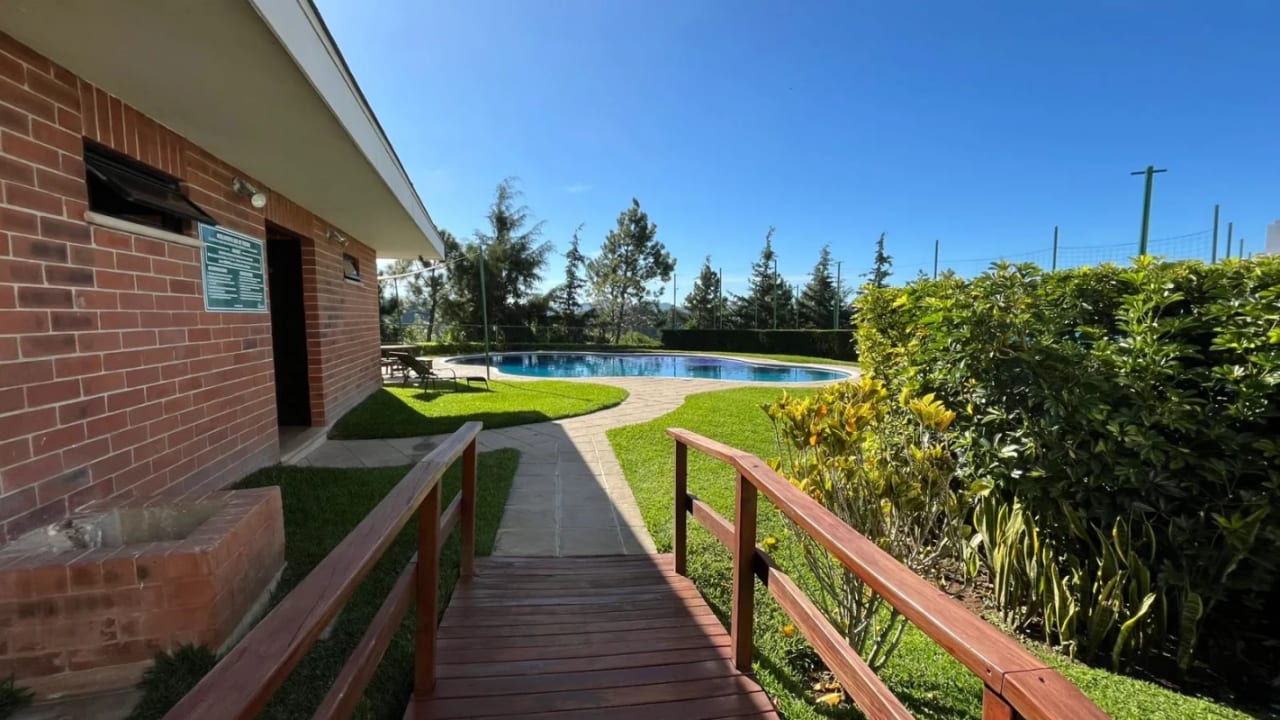 Vendo casa en la Fontana 2 kms. 25 CAES — Casa en Venta en La Fontana II, Carretera a El Salvador, Guatemala, Ciudad — foto 8 de 9