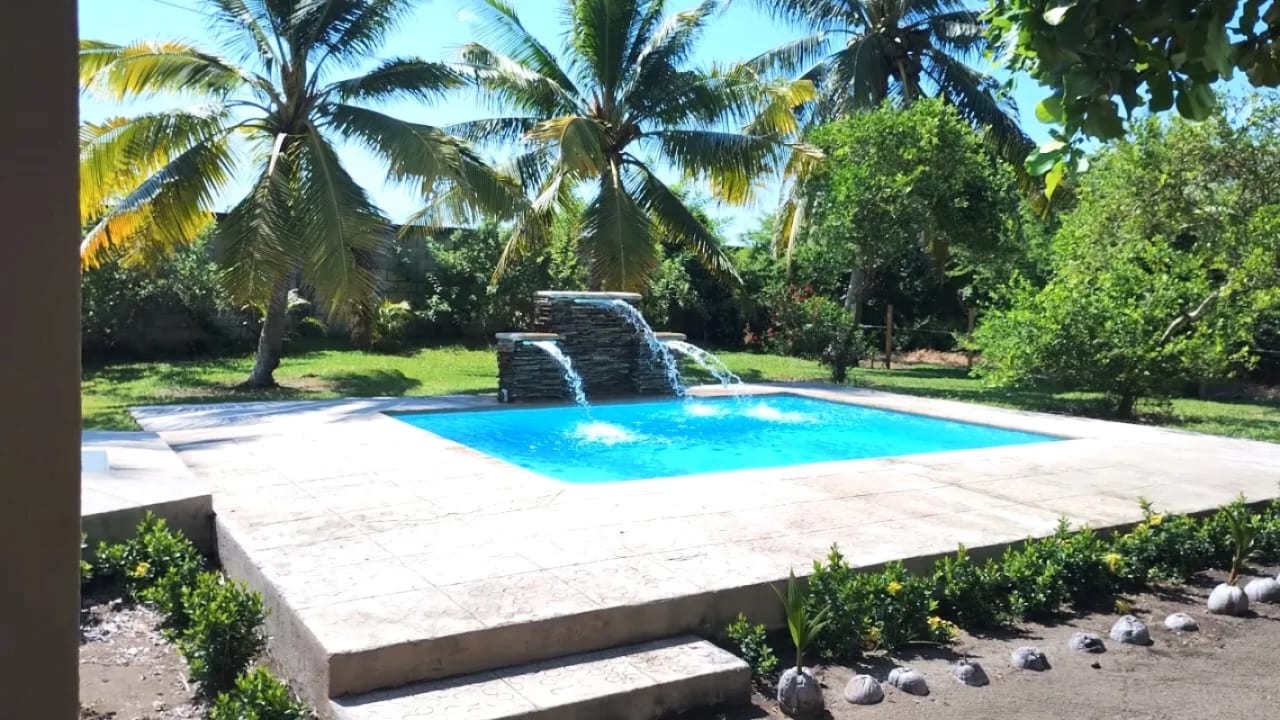 VENDO CHALET CON RANCHO CARR. A MONTERRICO — Casa vacacional en Venta en Monterrico, Santa Rosa — foto 5 de 9