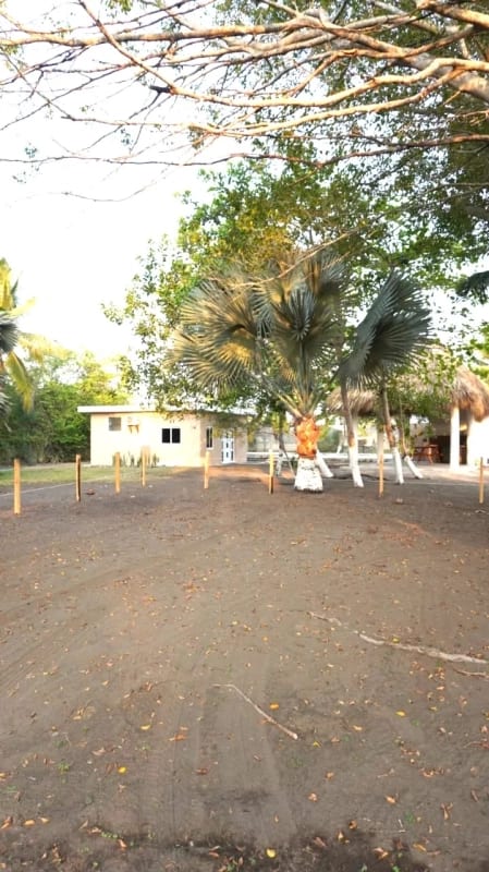 VENDO CHALET CON RANCHO CARR. A MONTERRICO — Casa vacacional en Venta en Monterrico, Santa Rosa — foto 2 de 9