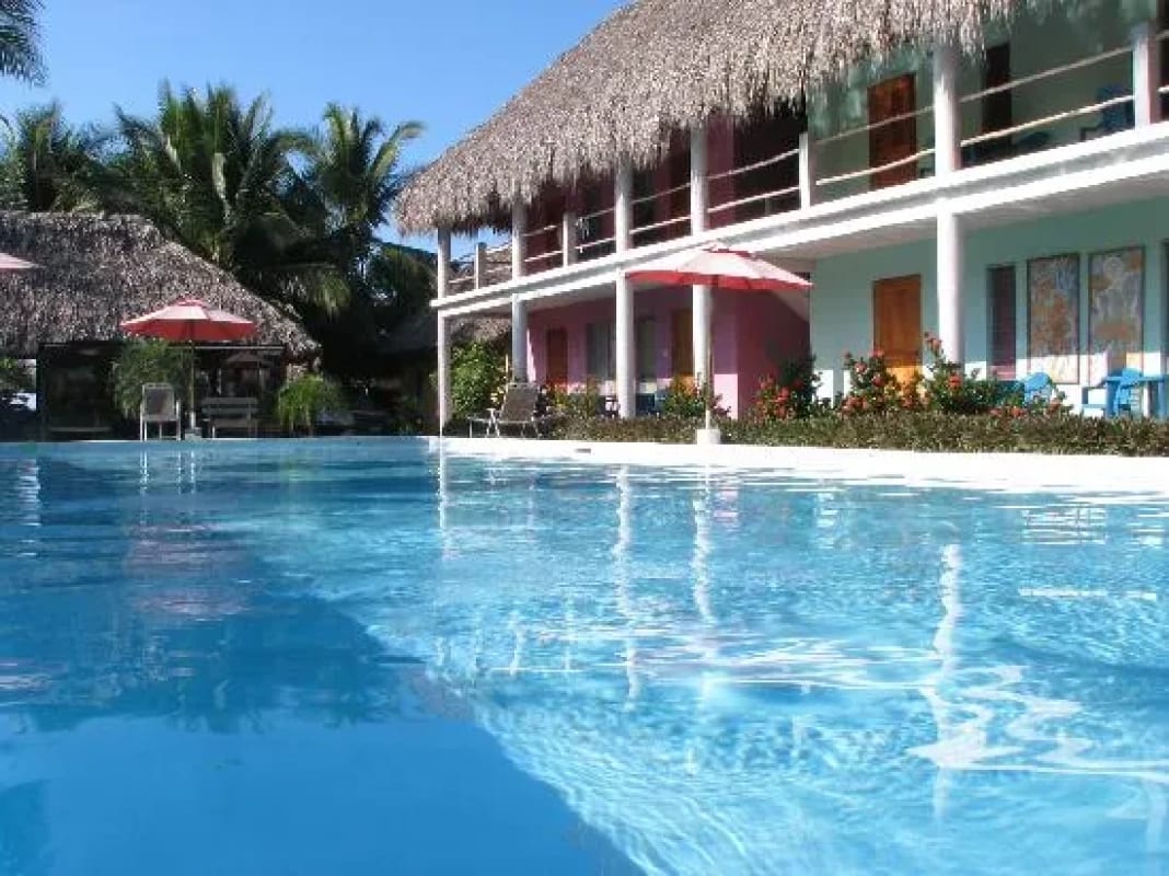 VENDO HOTEL ACREDITADO EN MONTERRICO — Casa vacacional en Venta en Monterrico, Santa Rosa — foto 9 de 10