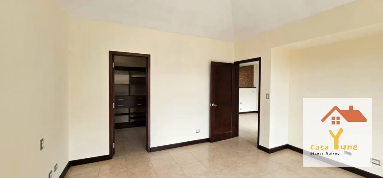 Casa en venta zona 16  Ensenada de San Isidro — Casa en Venta en Ensenada de San Isidro, Zona 16, Guatemala, Ciudad — foto 2 de 17