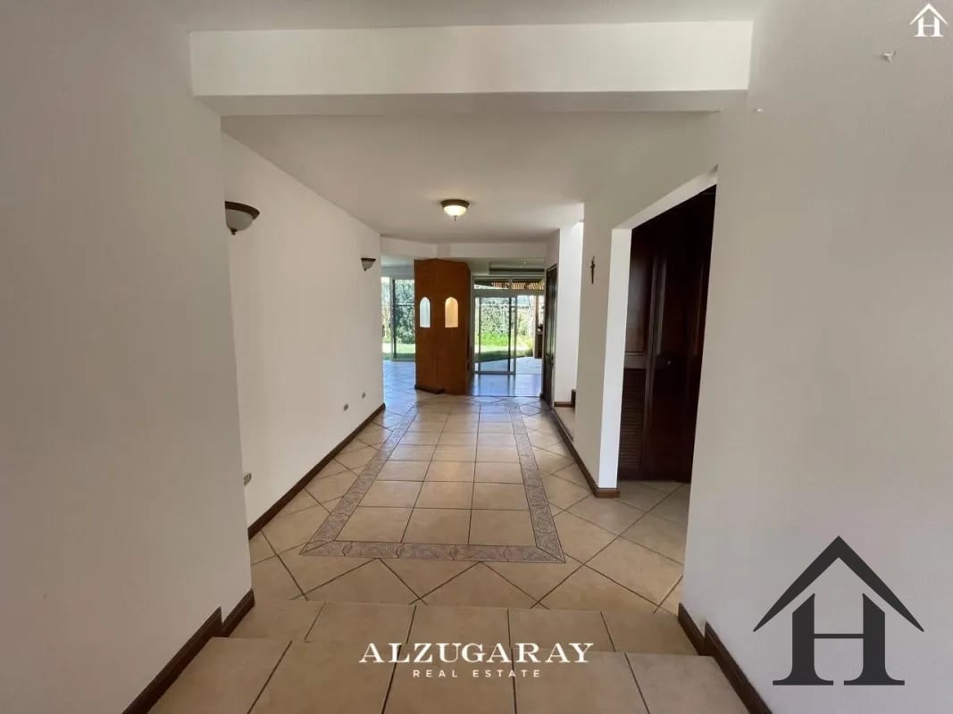 casa con jardin cond San Antonio Km16.5 Carr A El Salv — Casa en Venta en San Antonio, Carretera a El Salvador, Guatemala, Ciudad — foto 8 de 11