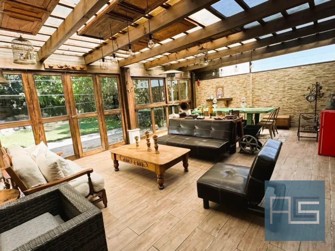 *Casa amplia de 4 hab en VENTA, La Fontana 2, Carretera a El Salvador* — Casa en Venta en La Fontana II, Carretera a El Salvador, Guatemala, Ciudad — foto 1 de 17
